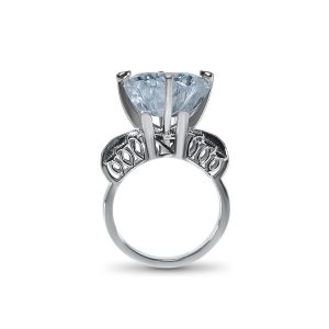 FLOWER REFLECTION Topaz and Diamonds Ring