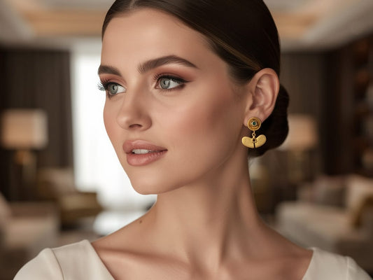 HEART WING Figures Emeralds Gold Earrings