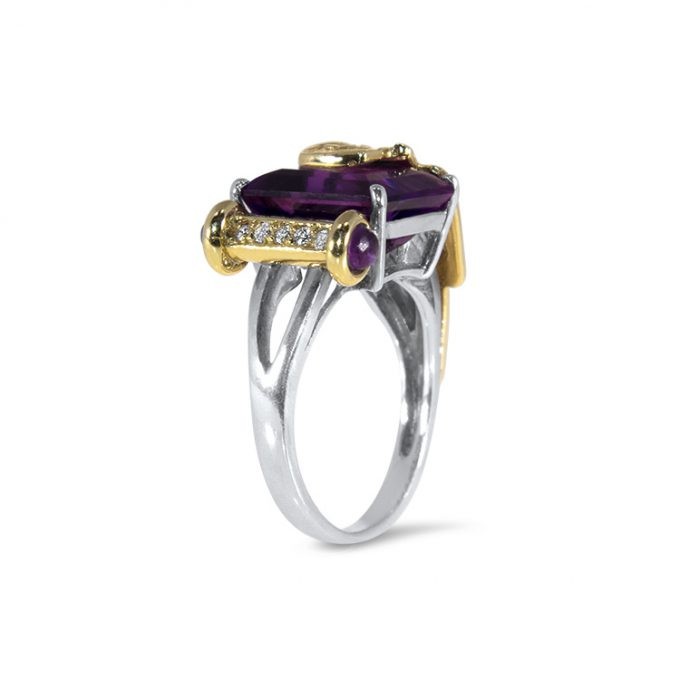 PROTECTOR Amethyst and Diamonds Gold Ring - Image 3