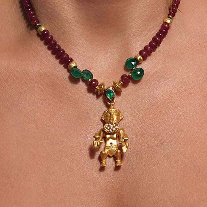 WOMAN HOLDING BIRDS Rubies Emeralds and Diamonds Gold Necklace - Image 5