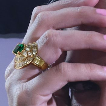 LUXURIOUS Emerald and Diamonds Ring