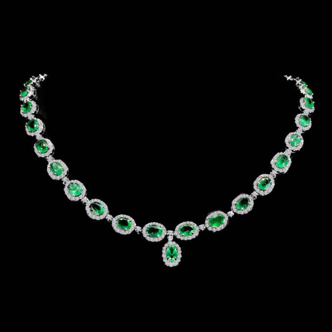 ETHEREAL Emeralds and Diamonds Necklace - Image 4