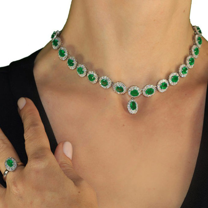 ETHEREAL Emeralds and Diamonds Necklace - Image 3