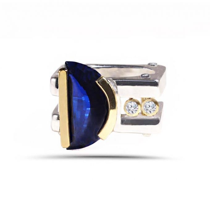 MOONLIGHT Sapphire and Diamonds Ring - Image 4