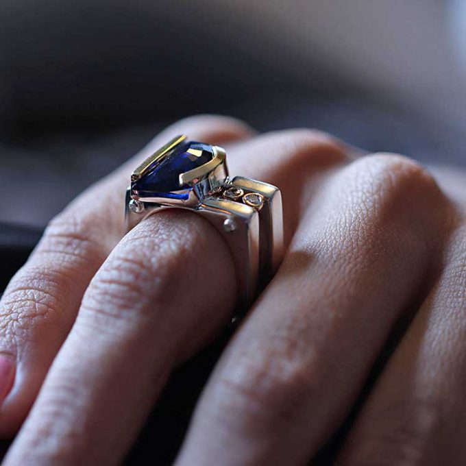 MOONLIGHT Sapphire and Diamonds Ring - Image 2