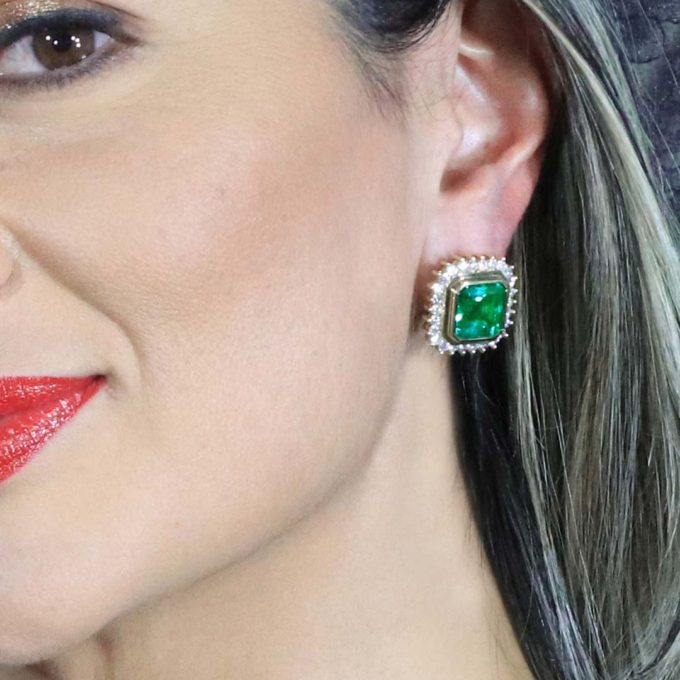 ROYALTY Emeralds and Diamonds Earrings - Image 7