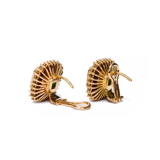 ROYALTY Emeralds and Diamonds Earrings - Image 6