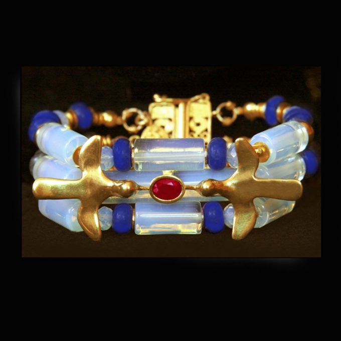 HUMMINGBIRDS Moonstones Lapis and Ruby Gold Bracelet - Image 2