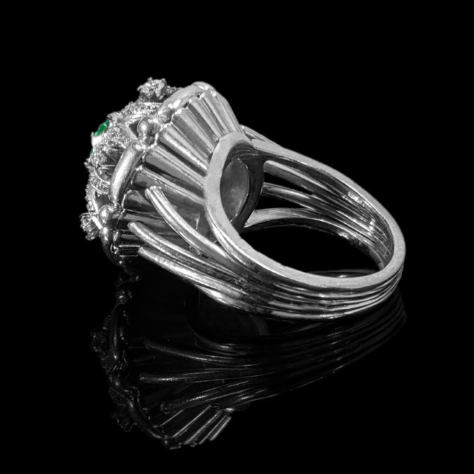 EVEREST Deco Emerald and Diamonds Ring - Image 3