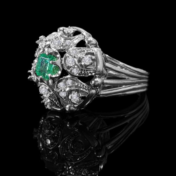 EVEREST Deco Emerald and Diamonds Ring - Image 2