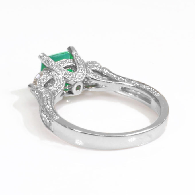 MONARCHY Emerald and Diamonds Ring - Image 5