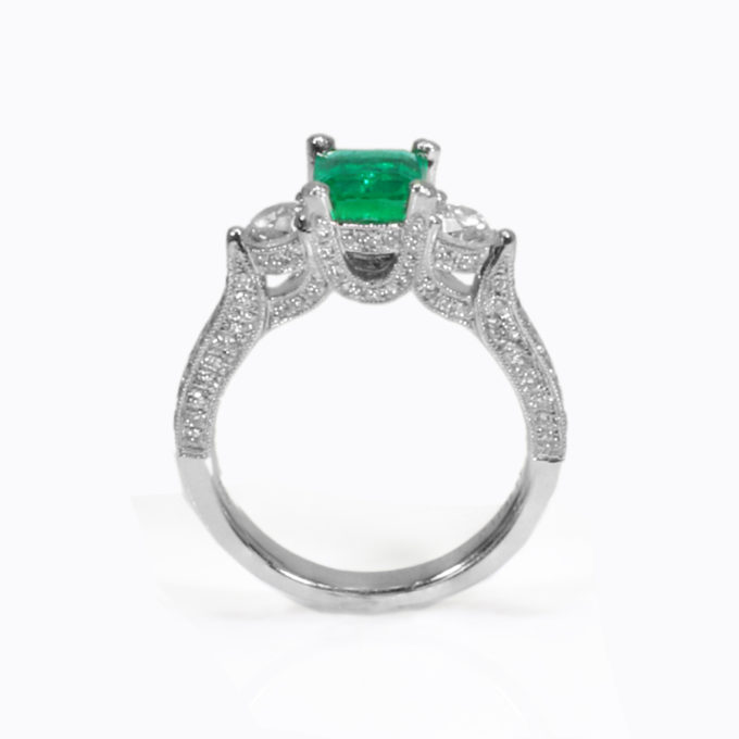 MONARCHY Emerald and Diamonds Ring - Image 2